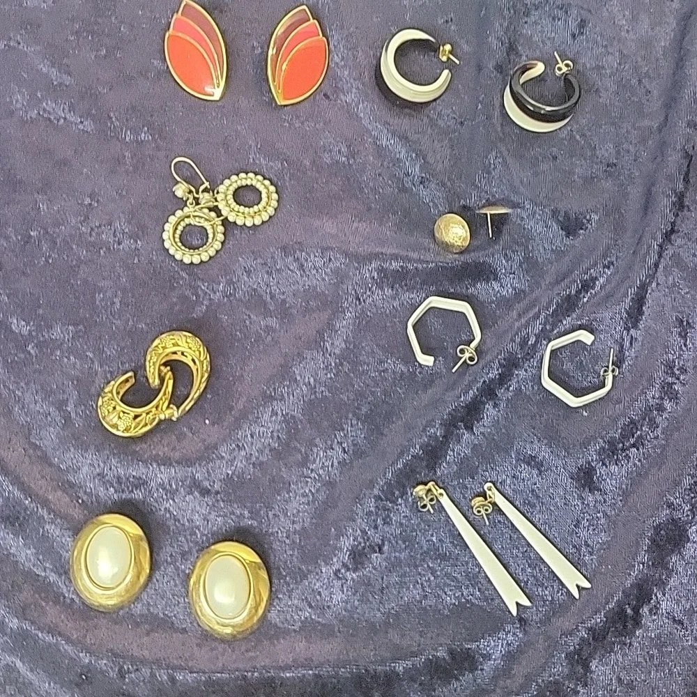 Lot Of 8 Pair Of Vintage Pierced Earrings, Metal, Enamel, Plastic